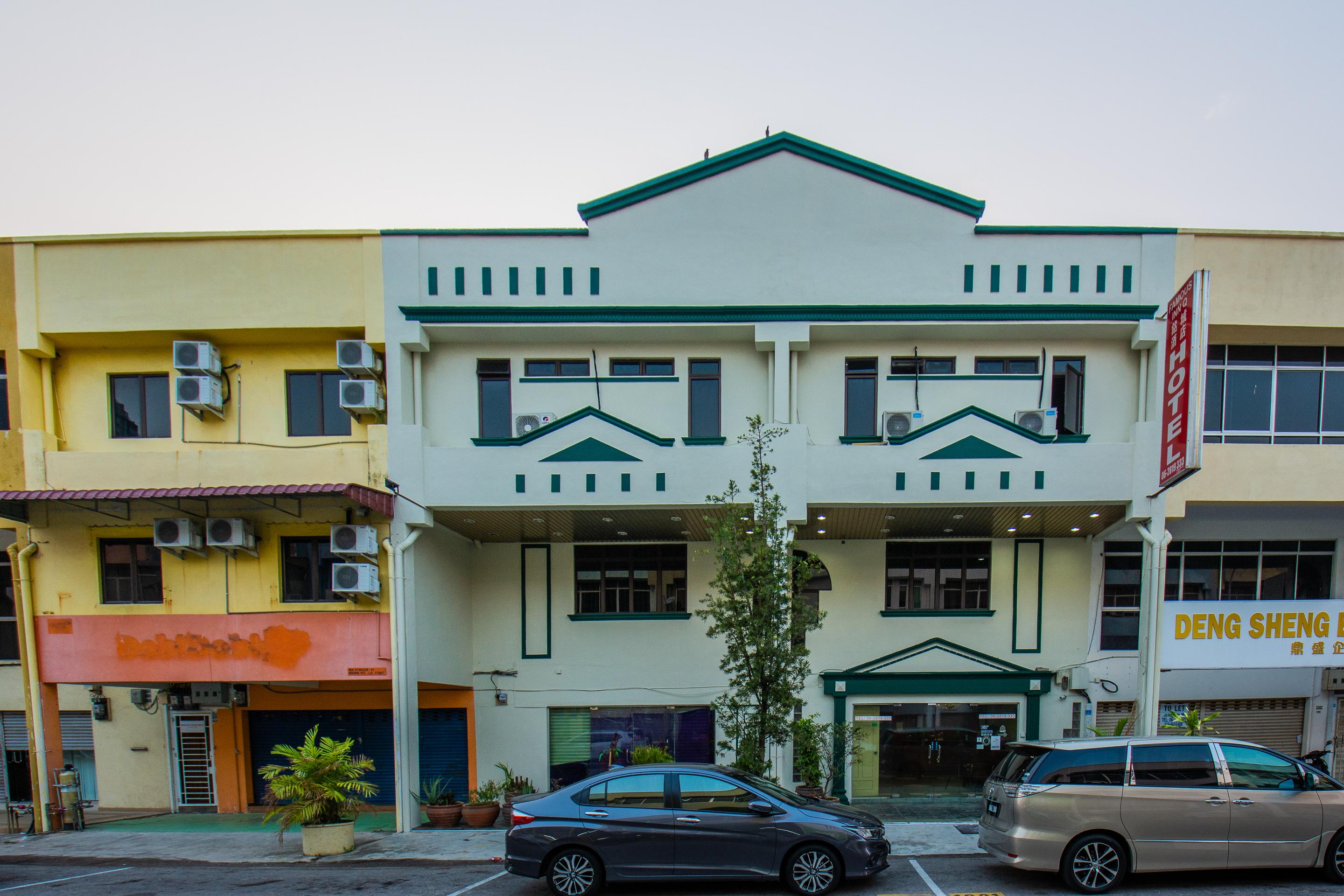 Oyo 764 Hotel Famous Inn Malacca Exteriör bild